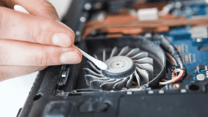Cách vệ sinh laptop đúng cách tại nhà