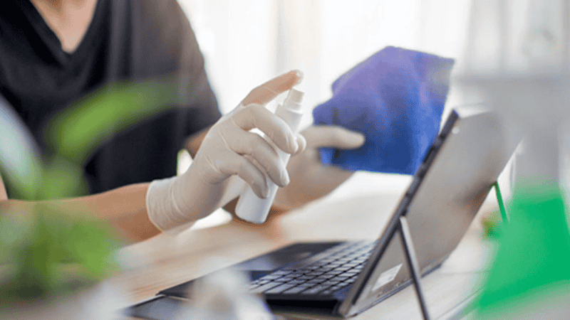 Cách vệ sinh laptop đúng cách tại nhà